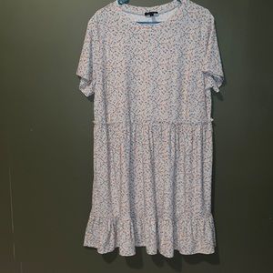 Light blue midi dress with flower details. Size 2x